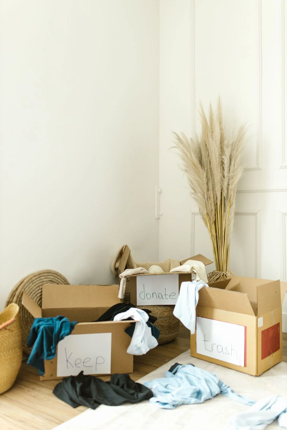Boxes for sorting household belongings
