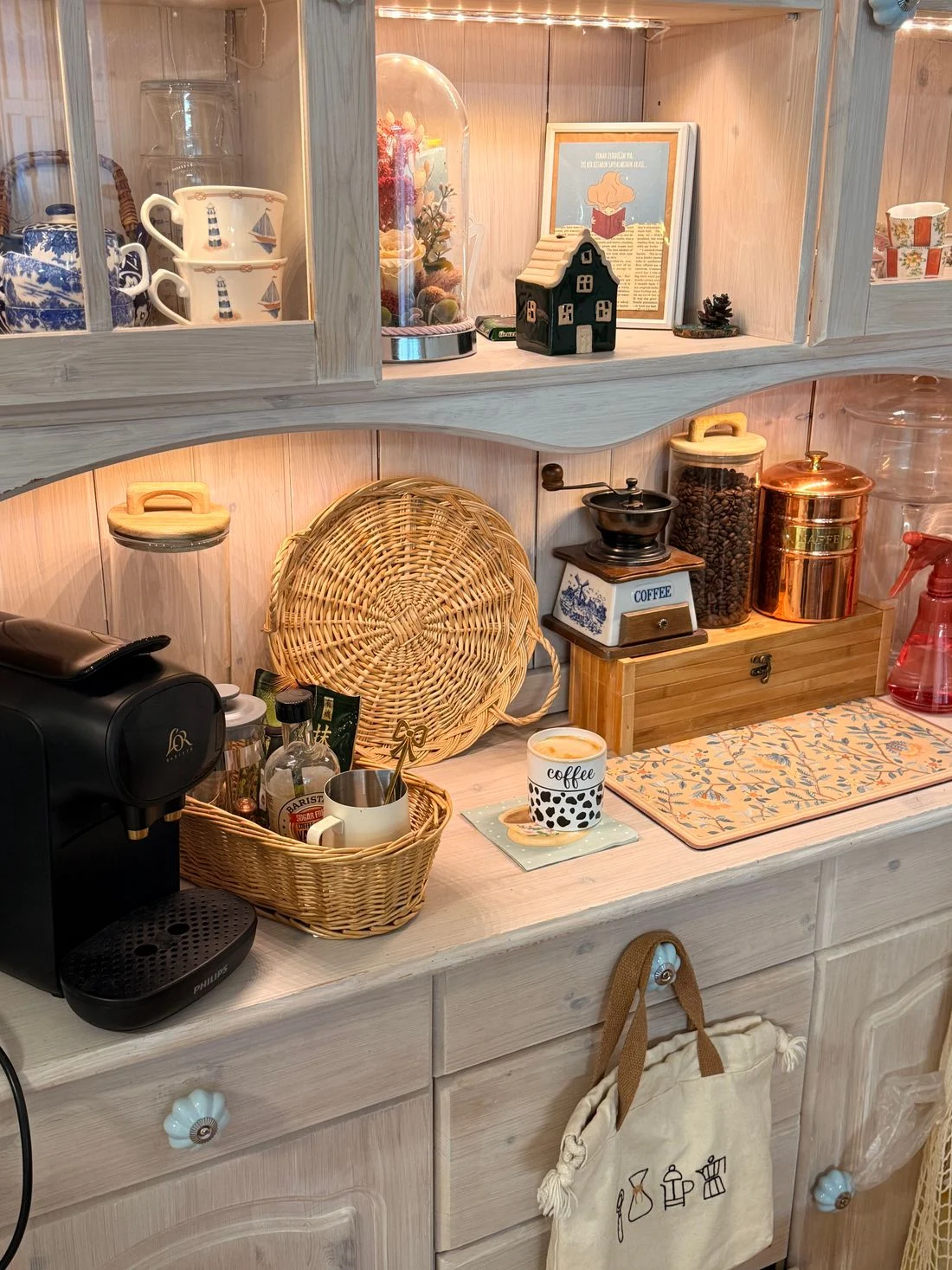 Coffee station with brewing accessories